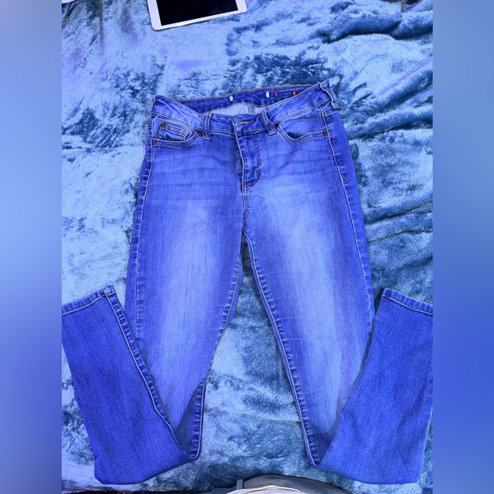 Tags ripped out but size 8